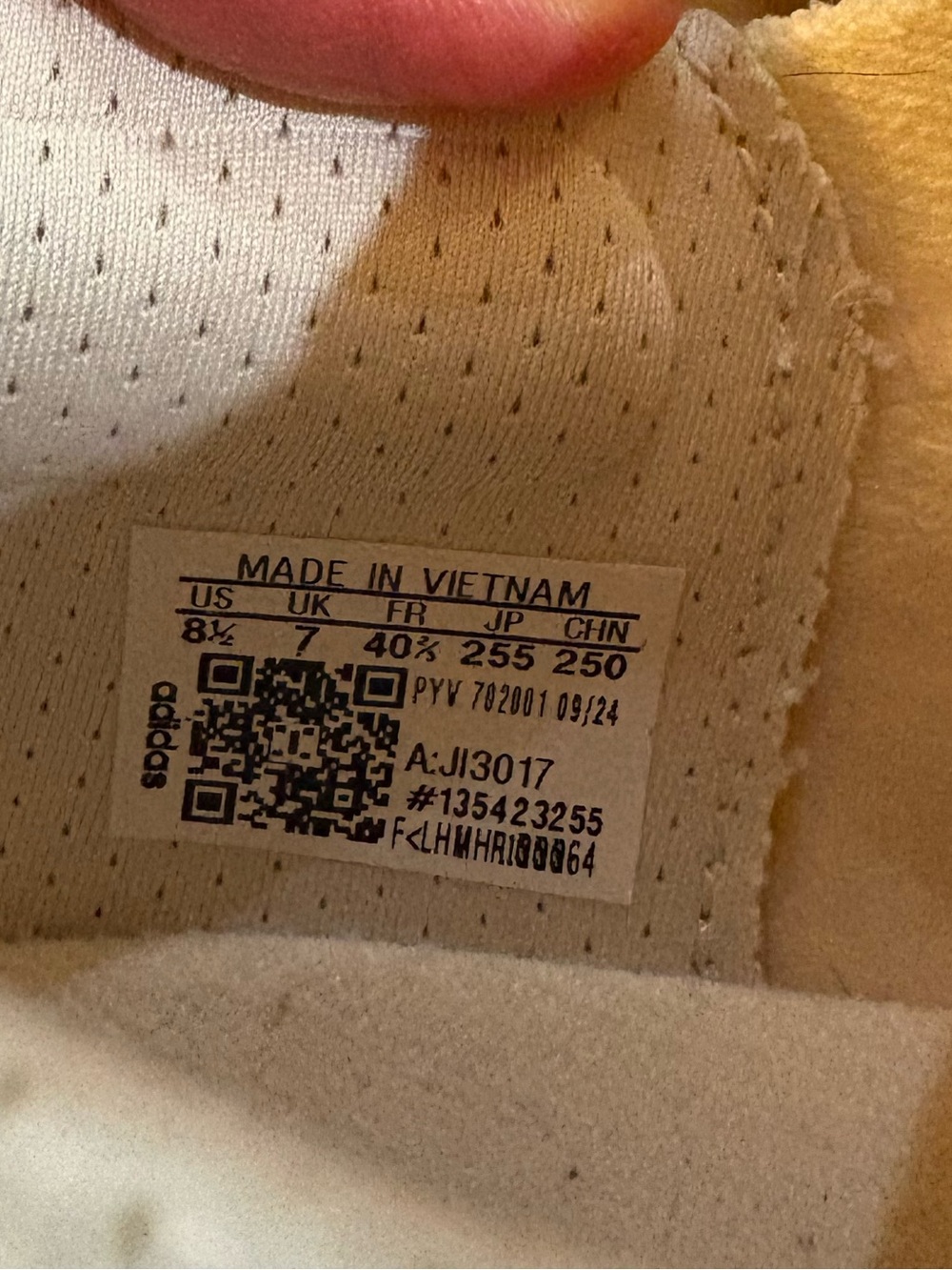 Adidas Women’s Ultraboost 5X Shoes- Size 8.5 - Picture 9 of 10